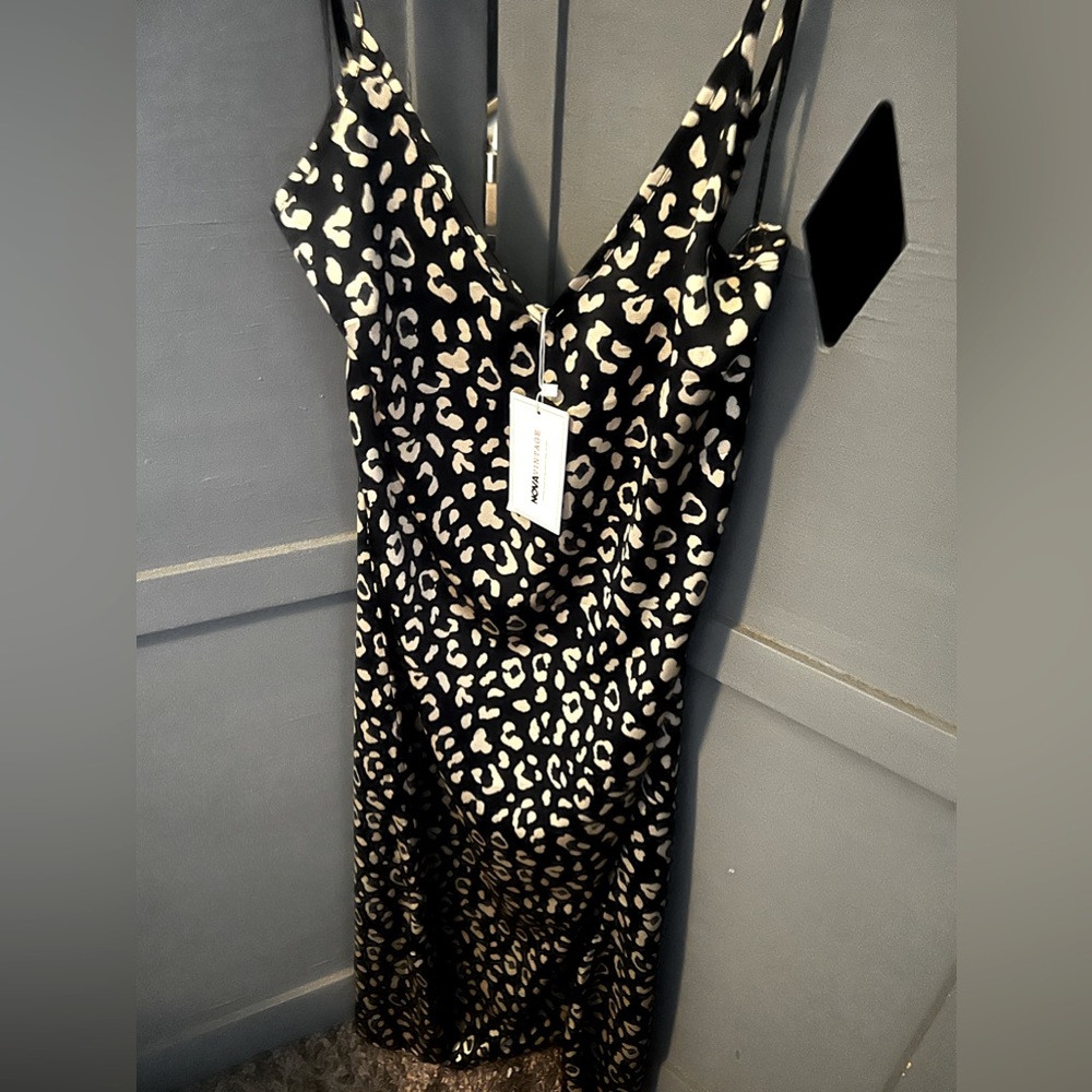 Fashion Nova brand new dress